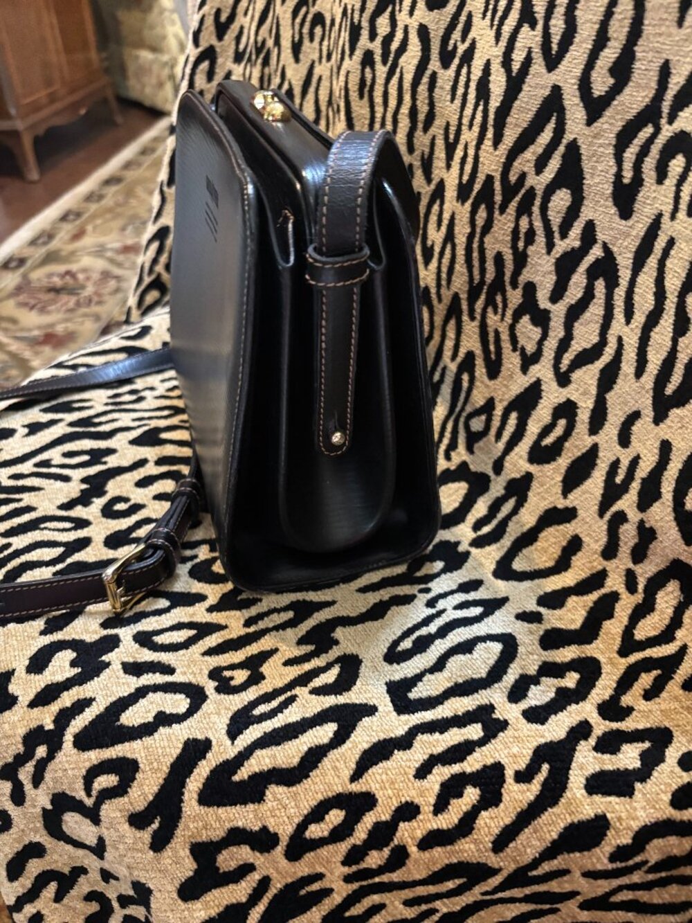 Beautiful vintage Goldpfeil leather shoulder crossbody bag